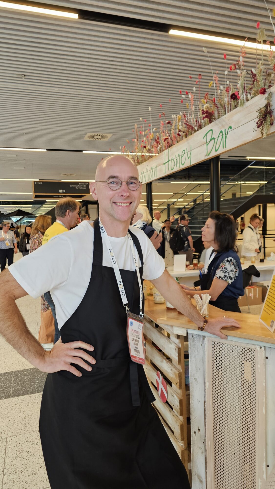 Lars Fisher, her foran Global Honey Bar som han hadde ansvar for sammen med Zofus Knudsen.