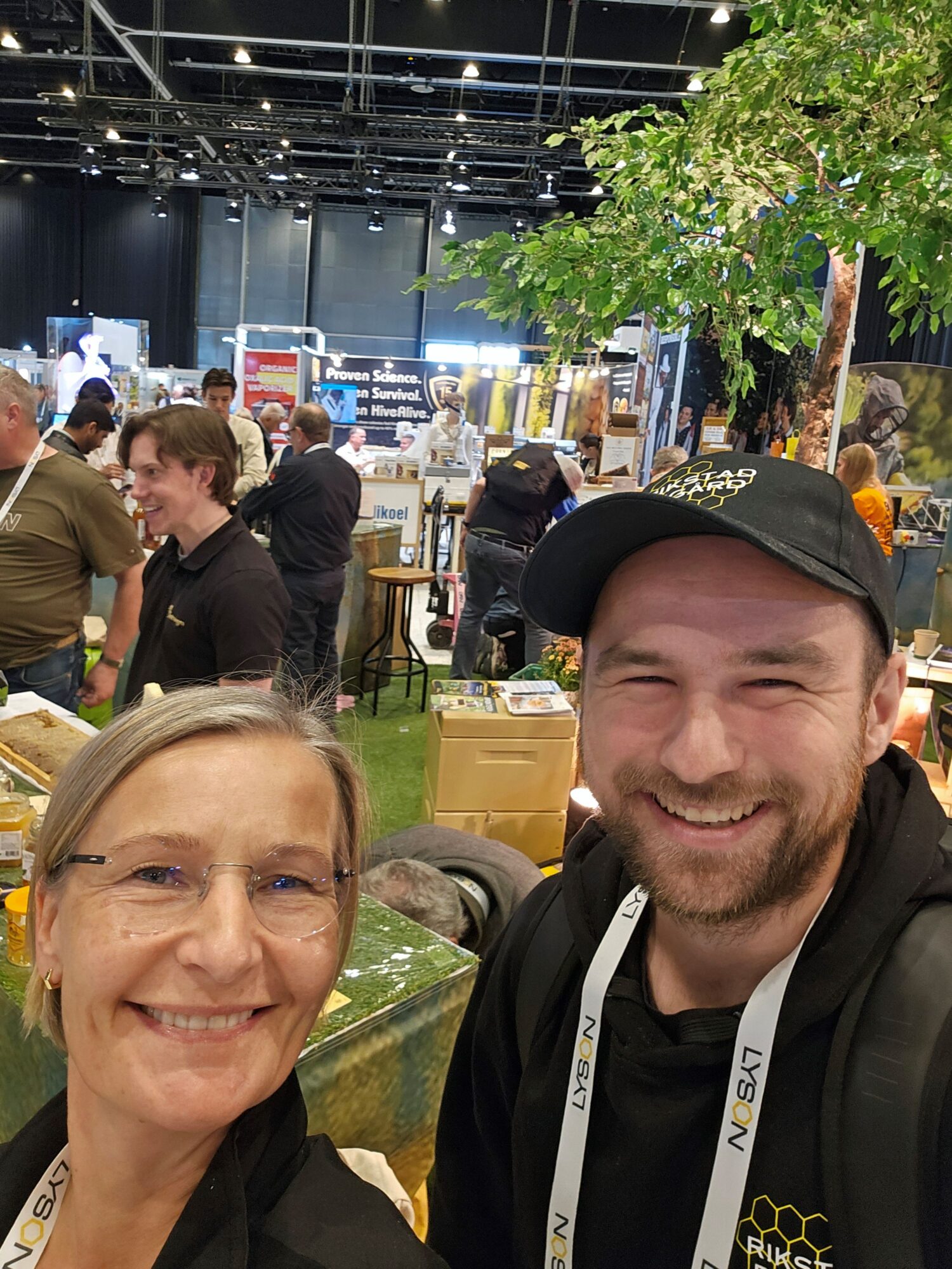 Endelig en birøkter på Snap: @RikstadBigård